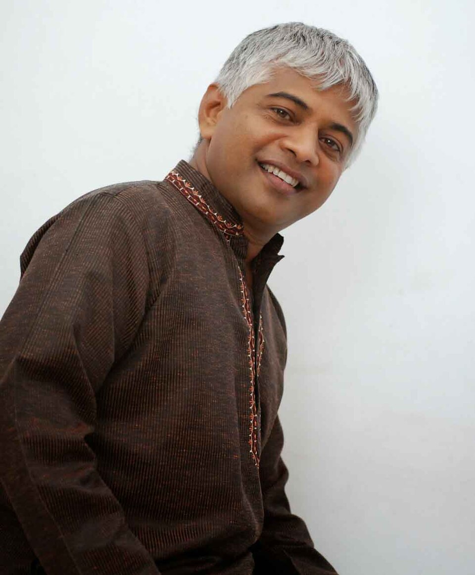 රොඩ්නි වර්ණකුලසූරිය තම ජීවිත කතාව කෘතියක් ලෙස එළිදැක්වීම  - ජූලි 30